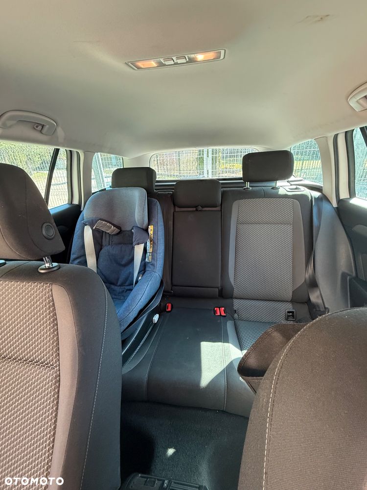 Volkswagen Passat 2.0 TDI SCR Comfortline - 12