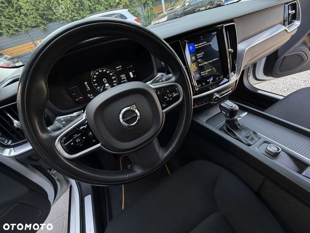Volvo V60 D3 Geartronic Momentum Pro - 29