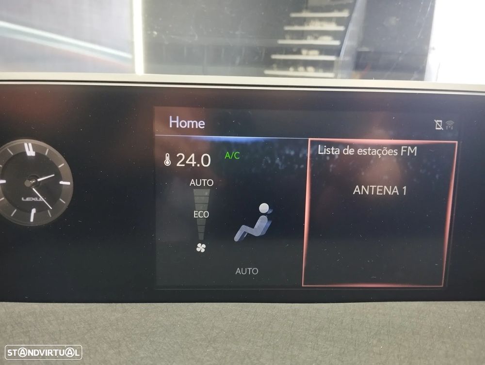 Lexus UX 300e Premium - 33