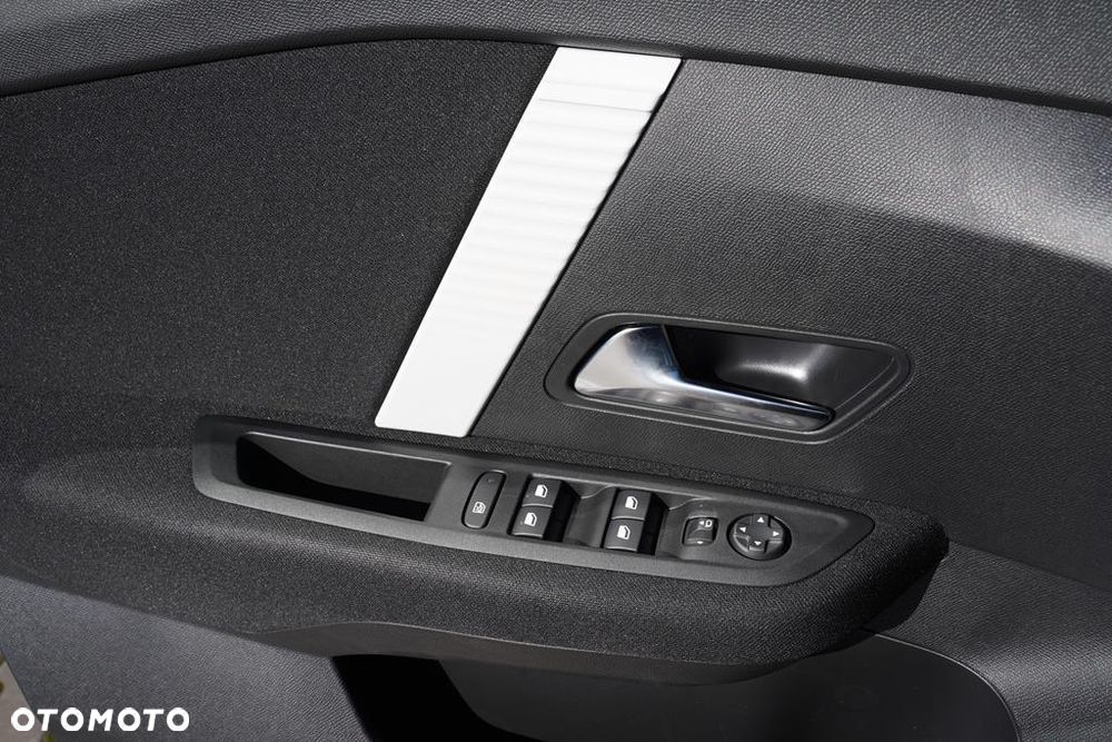 Citroën C4 1.2 mHEV Plus eDCT6 - 9