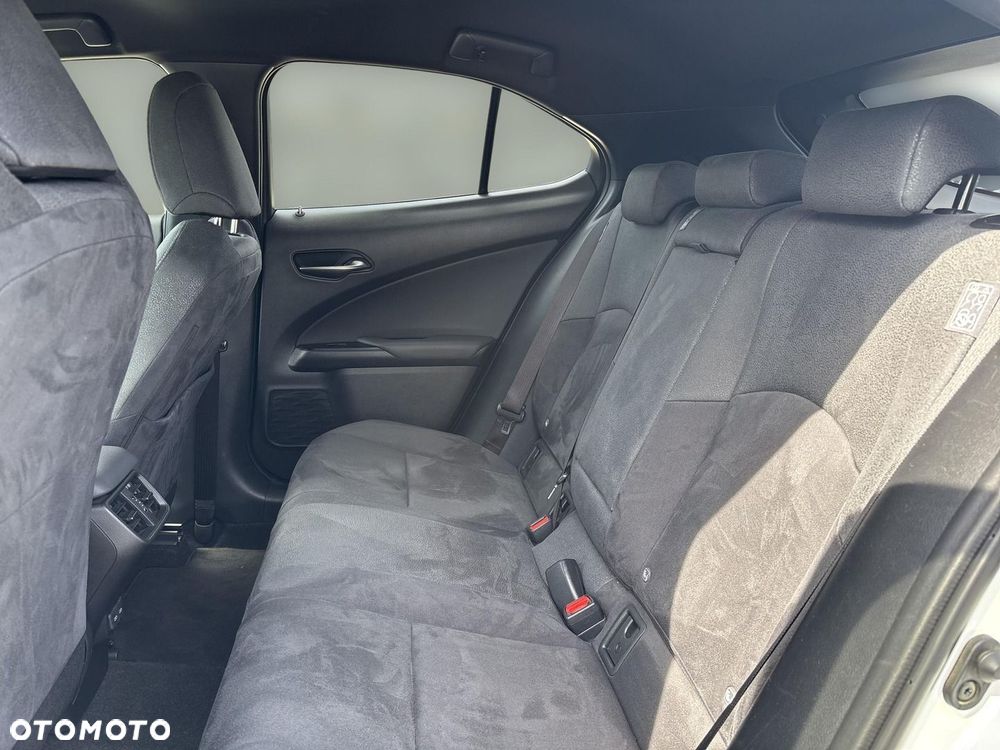 Lexus UX 250h GPF Business 2WD - 23