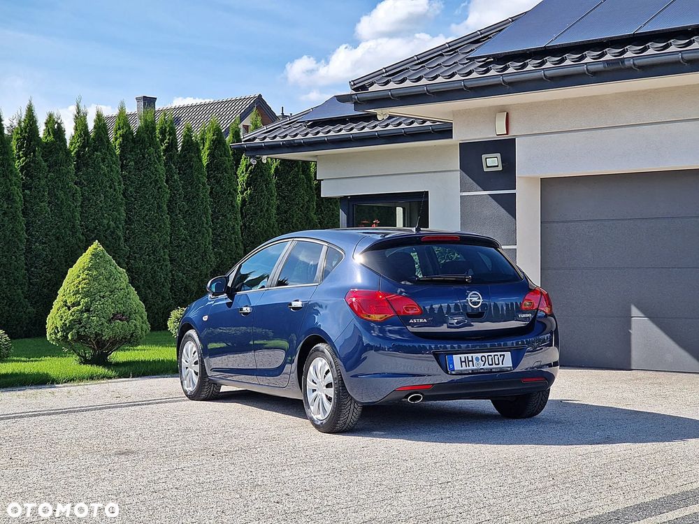 Opel Astra 1.4 Turbo 150 Jahre - 19