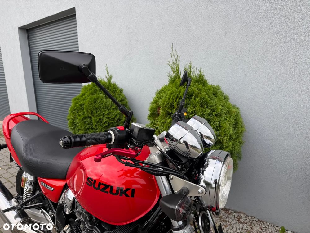 Suzuki GSX - 10