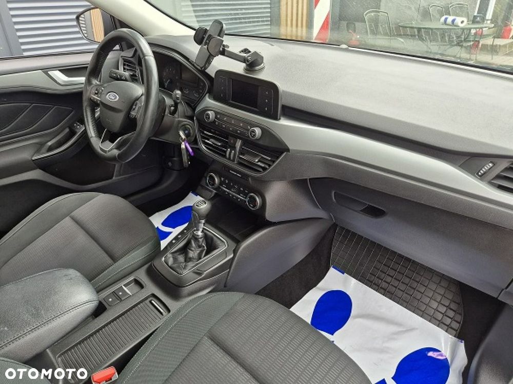 Ford Focus 1.0 EcoBoost Start-Stopp-System TREND - 19