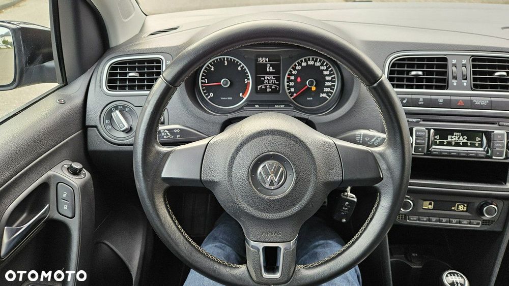 Volkswagen Polo 1.6 Tour Edition - 20