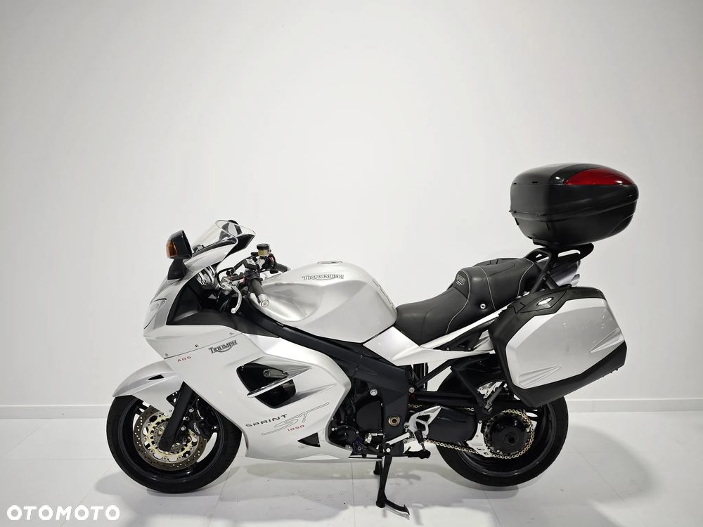Triumph Sprint - 4