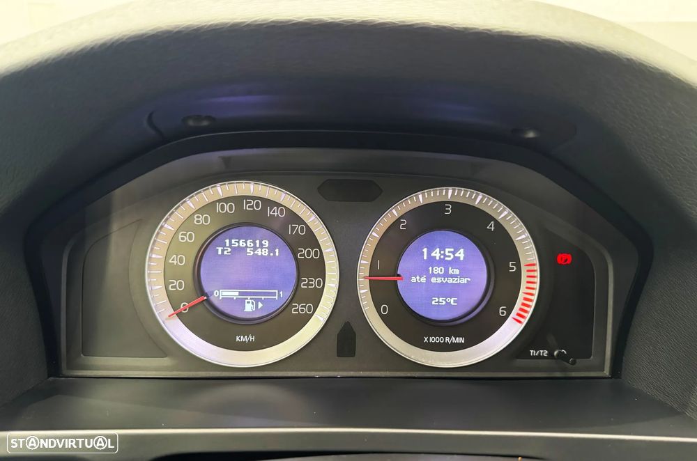 Volvo V60 2.0 D3 Momentum - 22