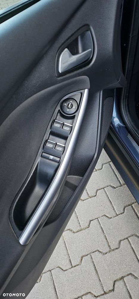 Ford Focus 1.6 TDCi DPF Start-Stopp-System Titanium - 24