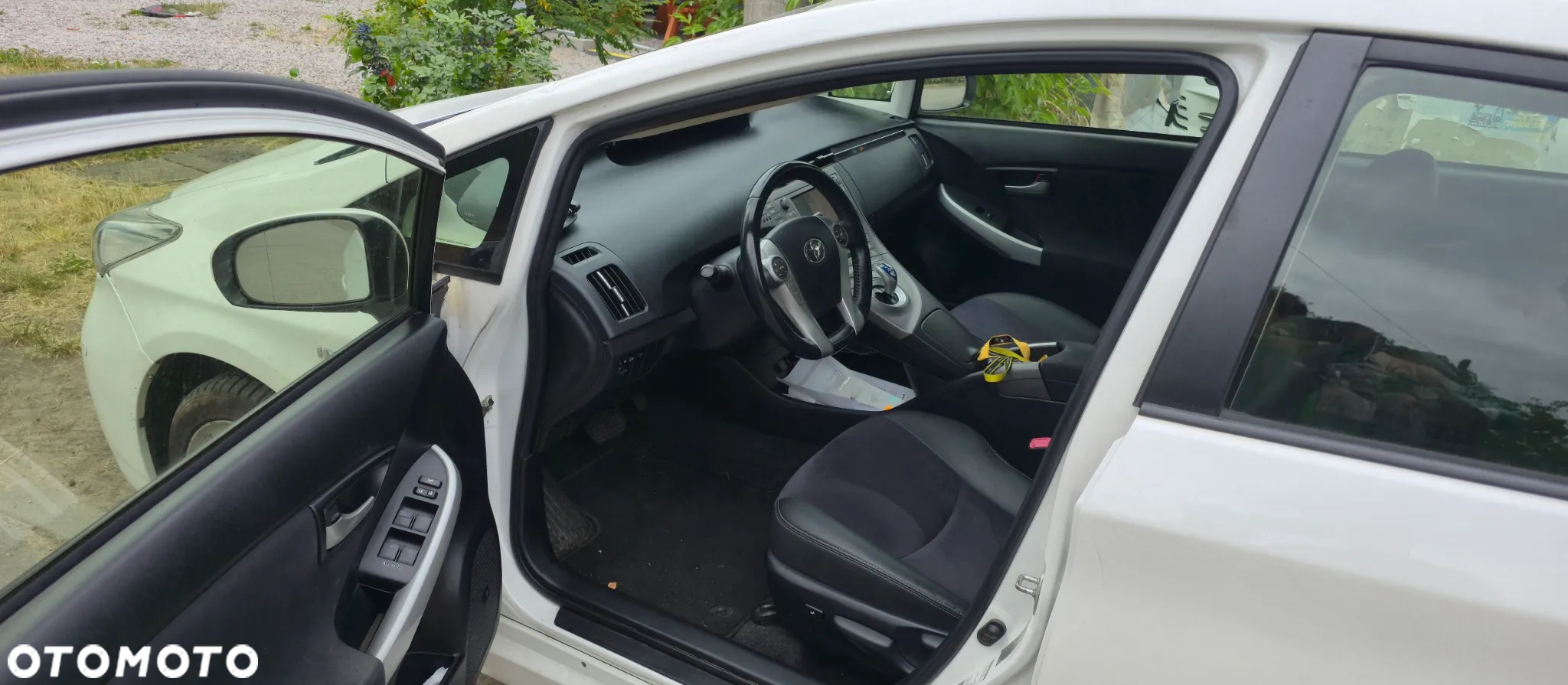Toyota Prius (Hybrid) - 7
