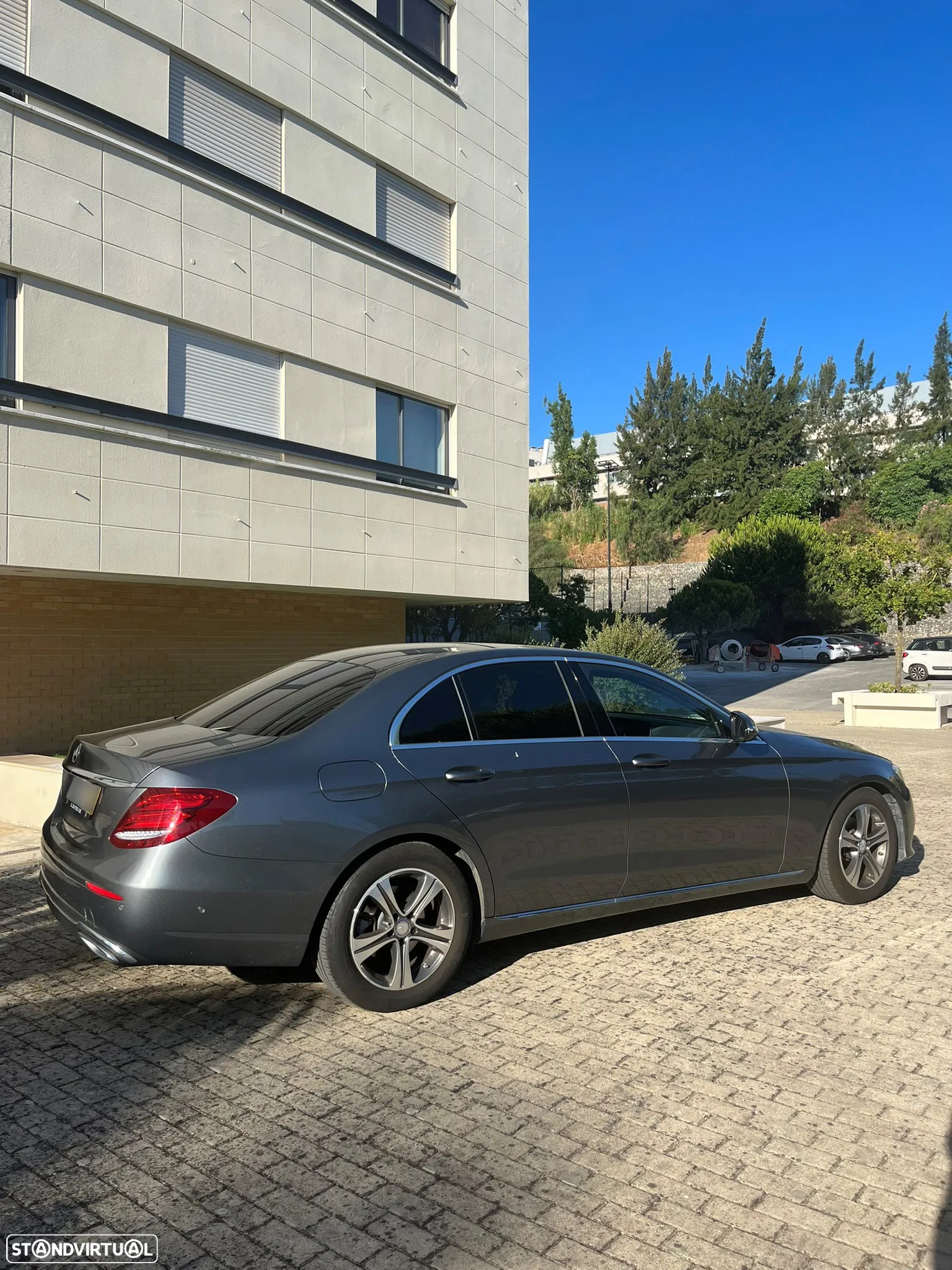 Mercedes-Benz E 220 d Avantgarde - 5