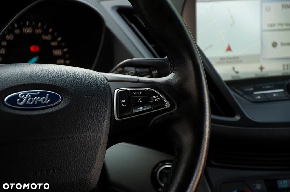 Ford Kuga 1.5 EcoBoost FWD Titanium ASS GPF - 34