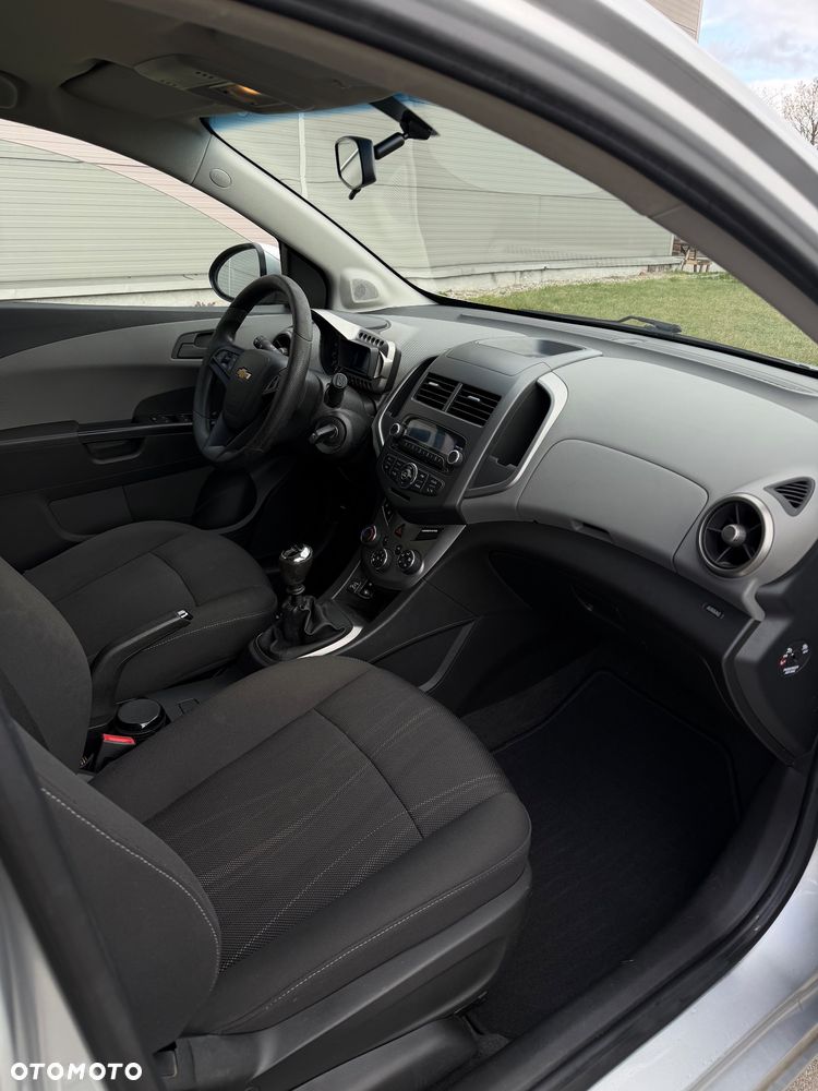 Chevrolet Aveo 1.4 LTZ - 21