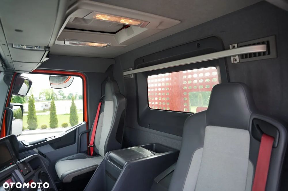 Renault C 430 / 6x4 / SKRZYNIOWY 6,5 M + HDS PALFINGER PK 18 002-EH C  / WYSÓW 12,5 M / STEROWANIE RADIOWE / ROTATOR / WIDŁY DO PALET - 28