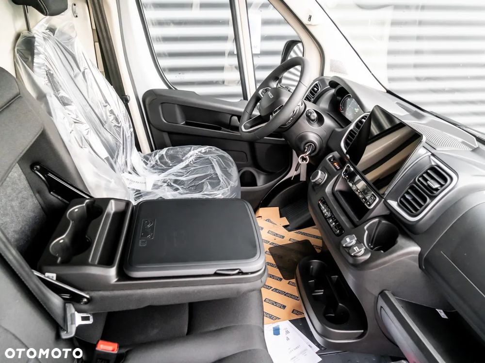 Iveco eSuperJolly L3H2 - 11