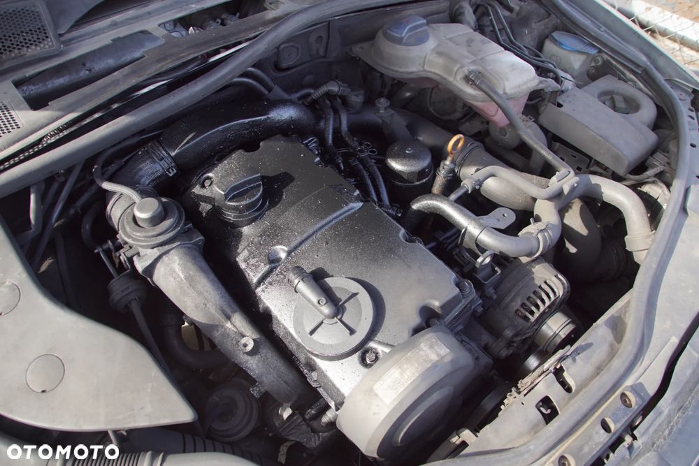 Auto na części - Volkswagen Passat B5 Lift 1.9 TDI 131 KM AVF FRK LD7W 2003R Silnik Skrzynia Drzwi Maska Błotnik Klapa Zderzak Lusterko Lampa Klamka Szyba Deska Kokpit Sterownik Moduł Czujnik Licznik Panel Kierownica - 16