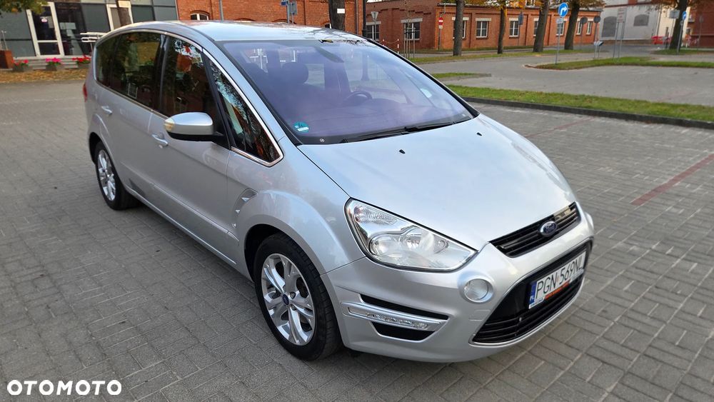 Ford S-Max - 13
