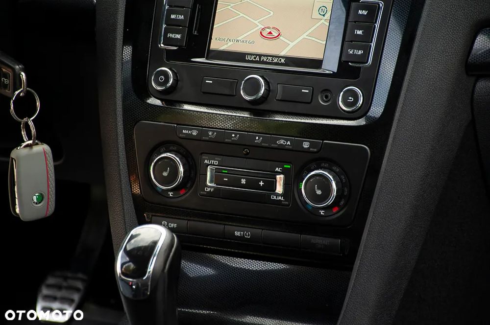 Skoda Octavia 2.0 TSI RS - 21