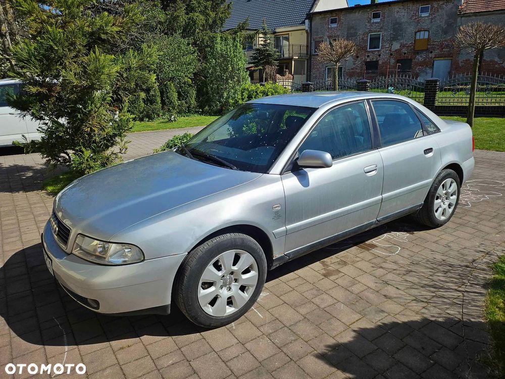 Audi A4 Limousine - 3