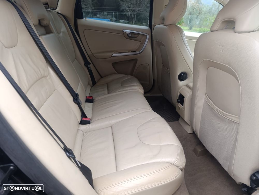 Volvo XC 60 D5 AWD Aut. - 4
