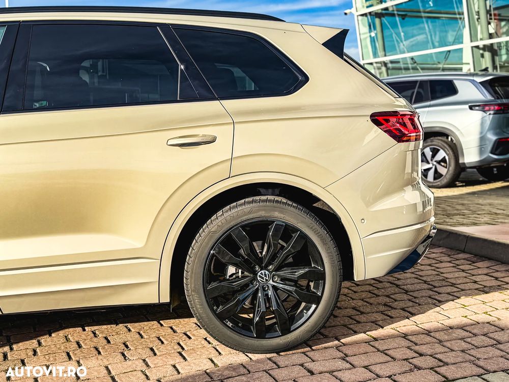 Volkswagen Touareg V6 TDI 4MOTION R-Line - 29