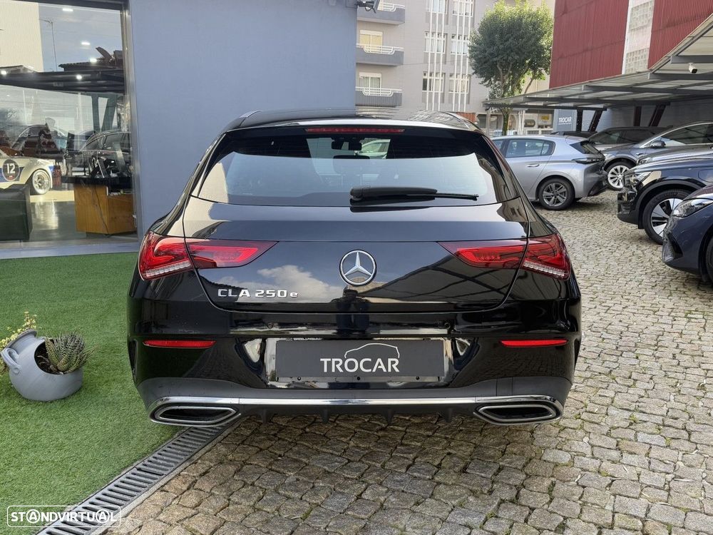 Mercedes-Benz CLA 250 e Shooting Brake AMG Line - 18