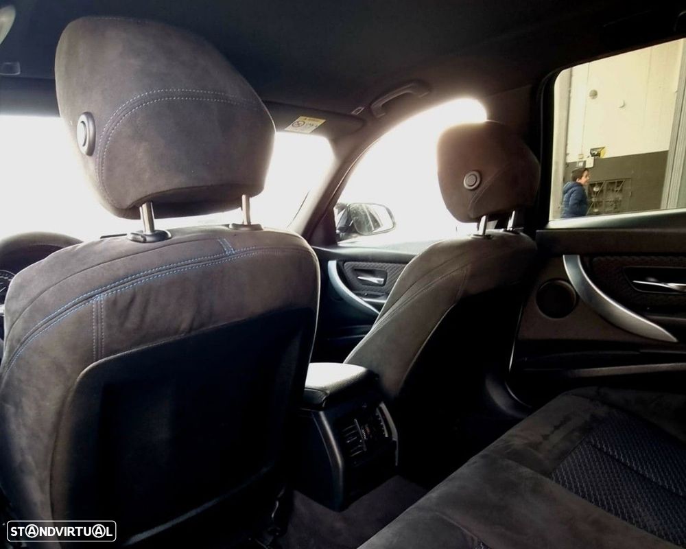 BMW 320 d Touring Pack M - 29