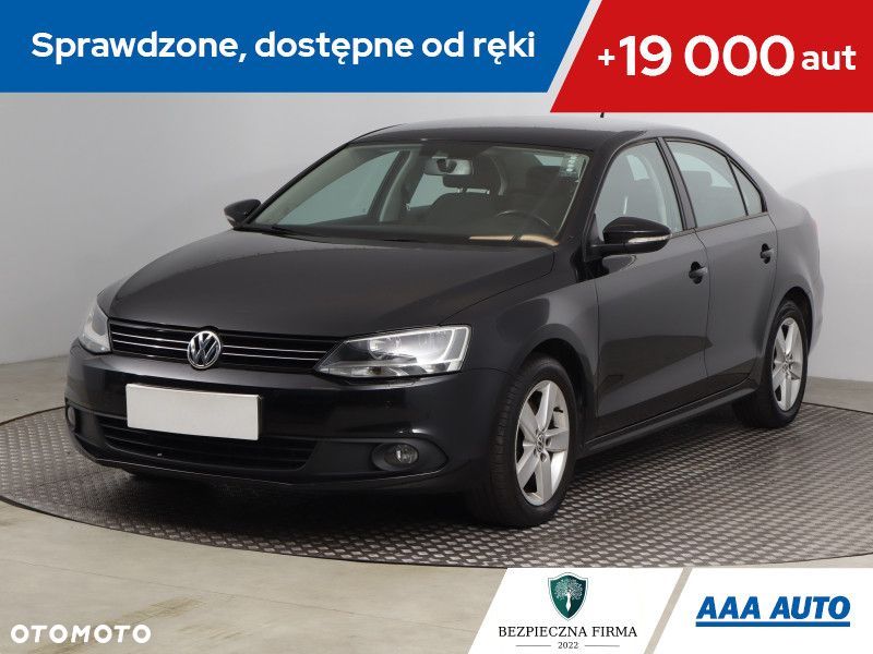 Volkswagen Jetta - 1