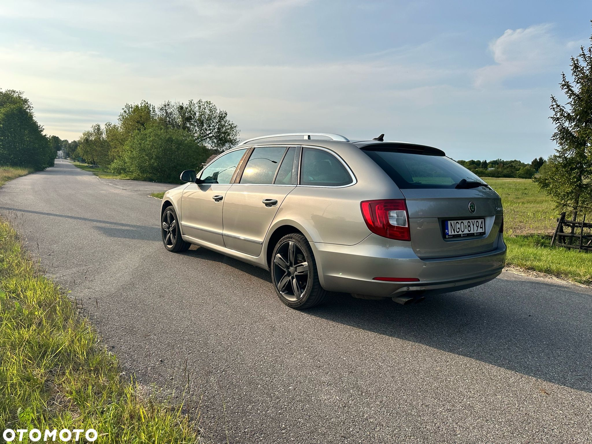 Skoda Superb 2.0 TDI Elegance - 2