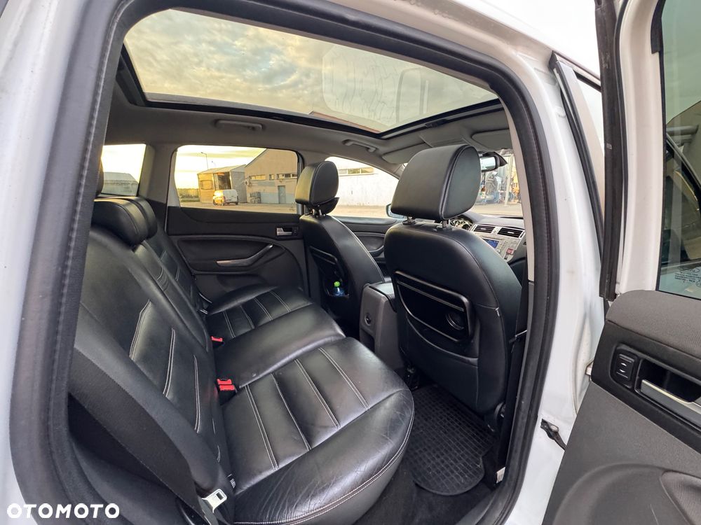 Ford Kuga 2.0 TDCi 2x4 Titanium - 9