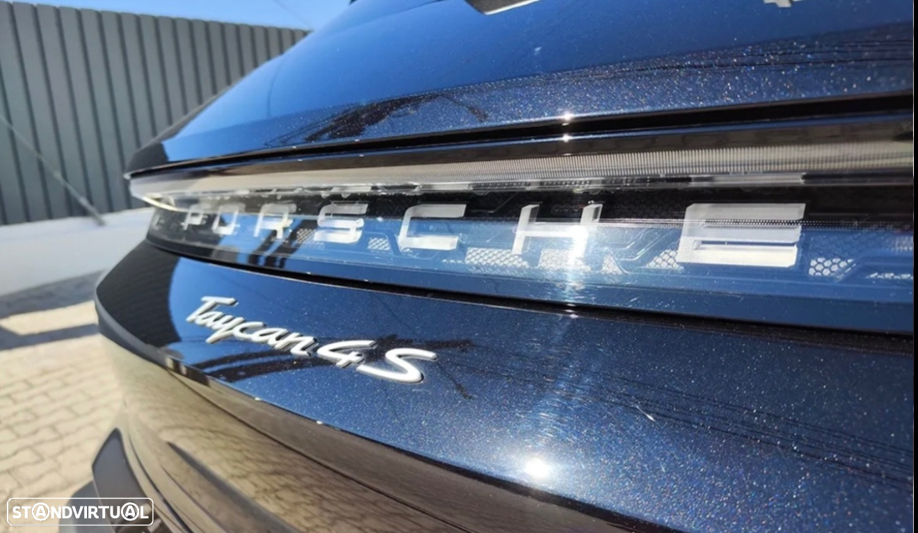 Porsche Taycan Sport Turismo 4S - 8