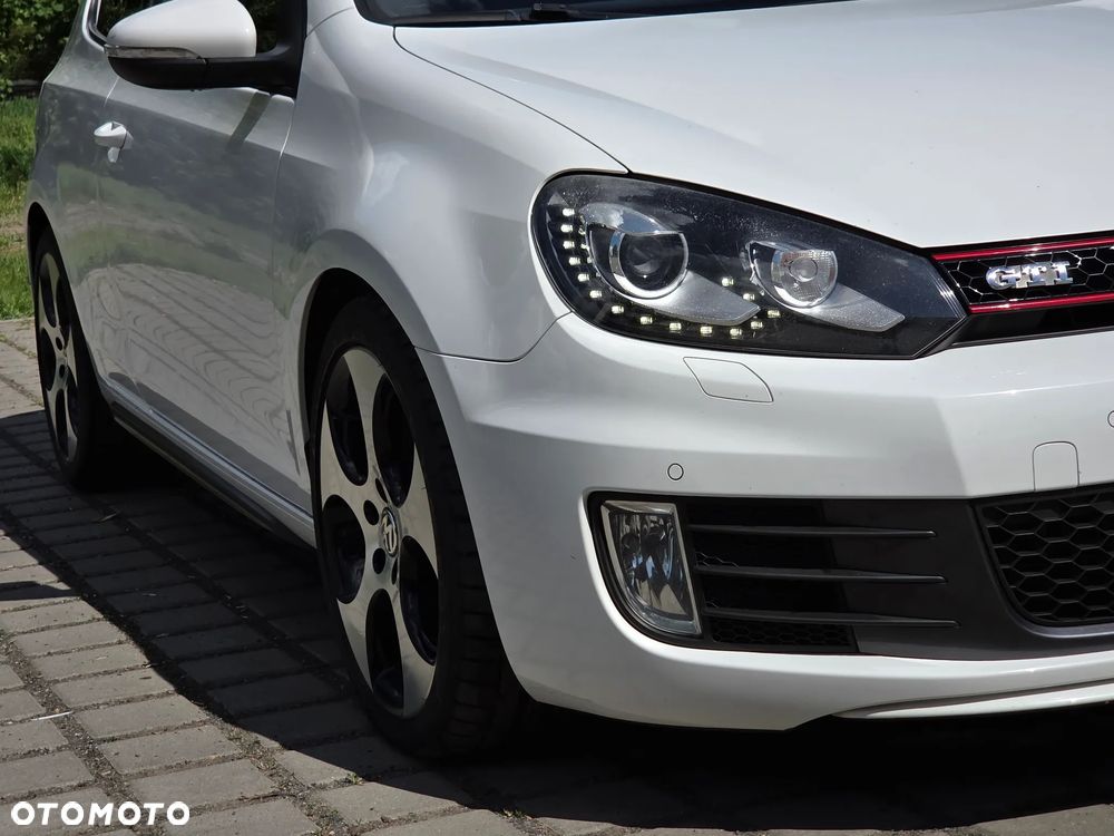 Volkswagen Golf 2.0 GTI - 13