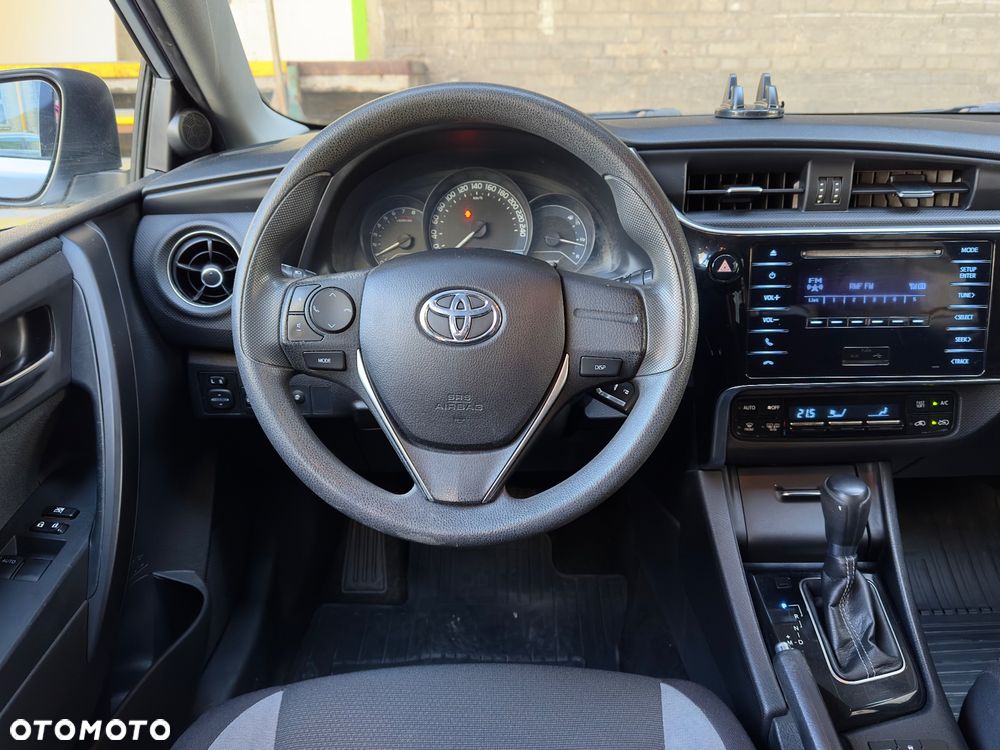 Toyota Auris - 21