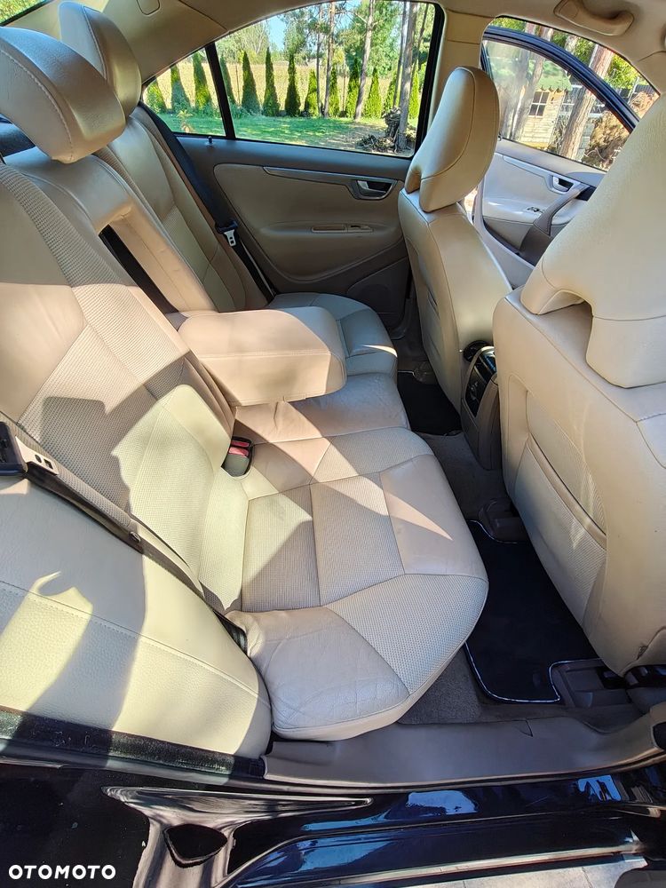 Volvo S60 2.4D Momentum - 12