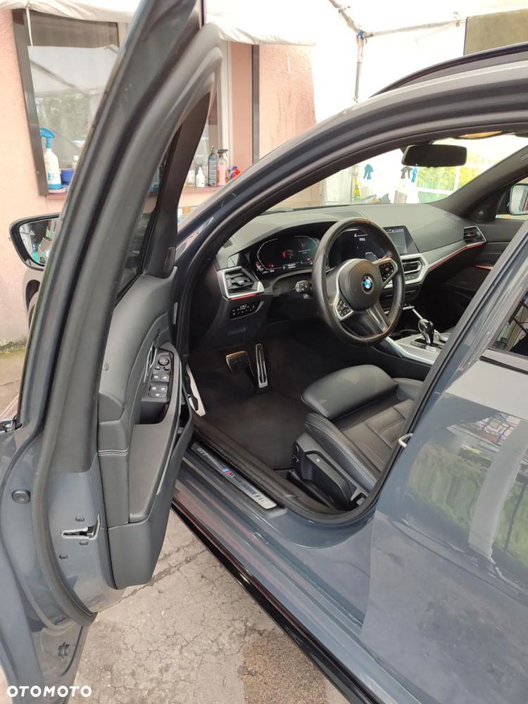 BMW Seria 3 330i xDrive - 6