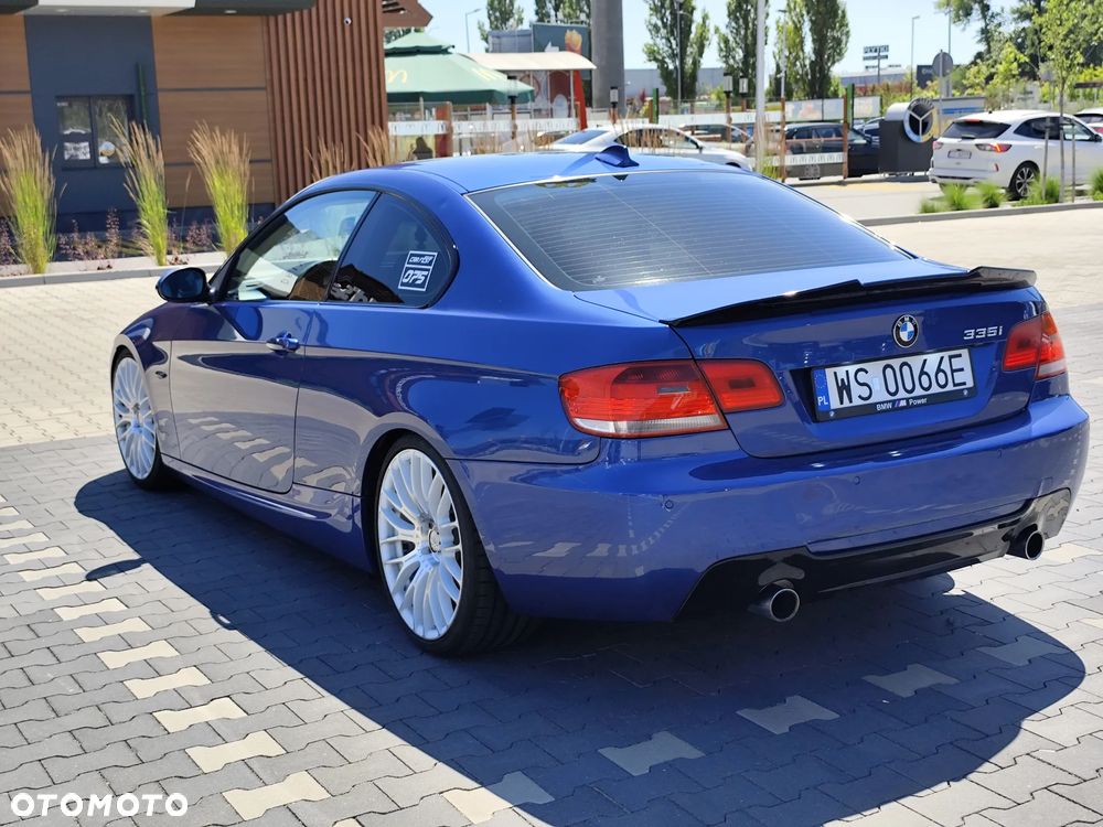 BMW Seria 3 335i Coupe - 6