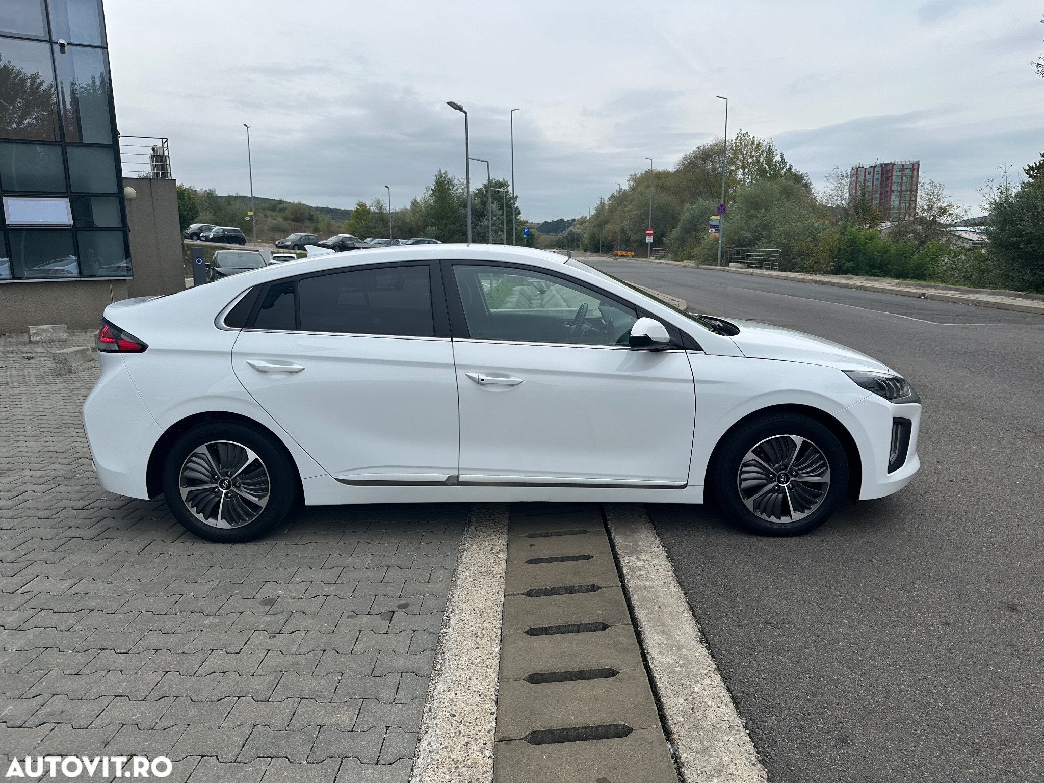 Hyundai IONIQ Plug-in-Hybrid 1.6 GDI Advantage - 11