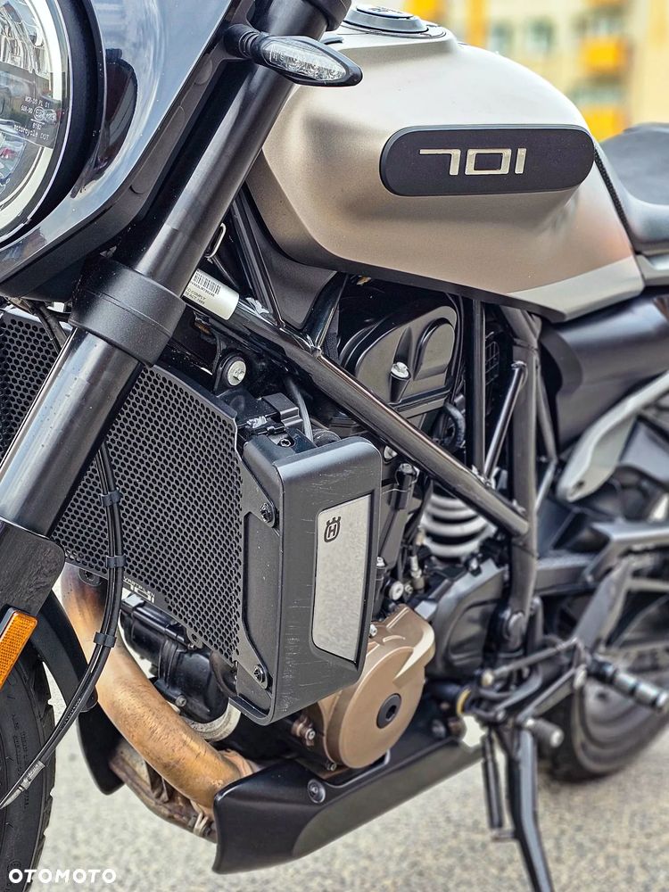 Husqvarna Svartpilen - 17