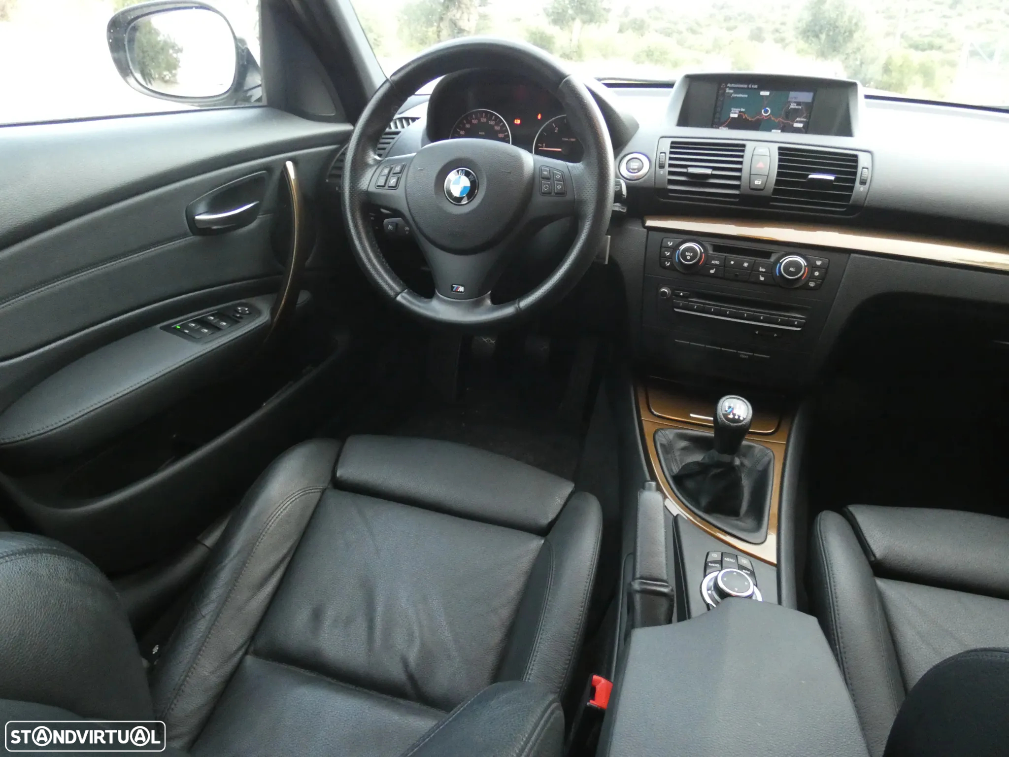 BMW 118 d Pack M - 15