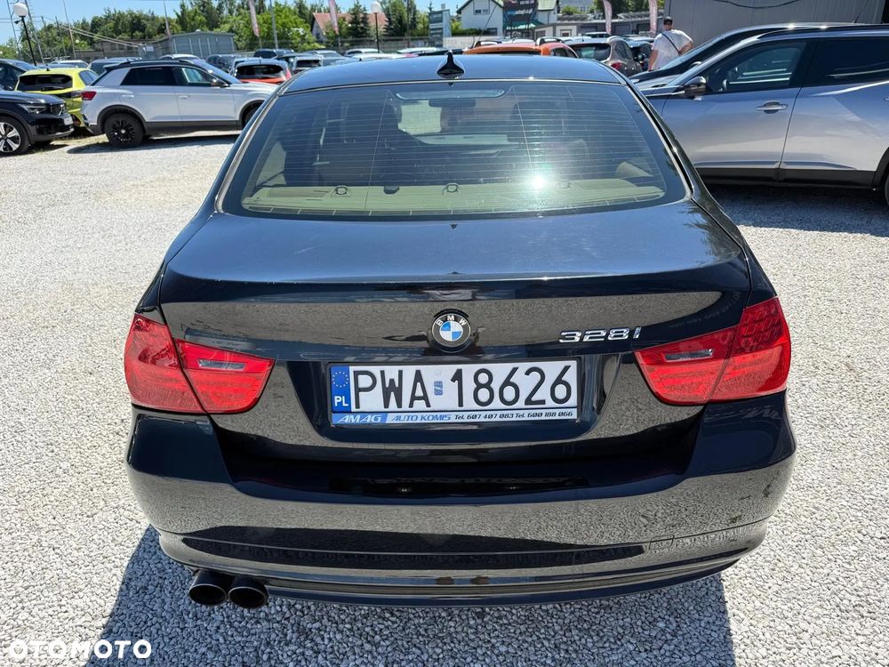 BMW Seria 3 328i - 8