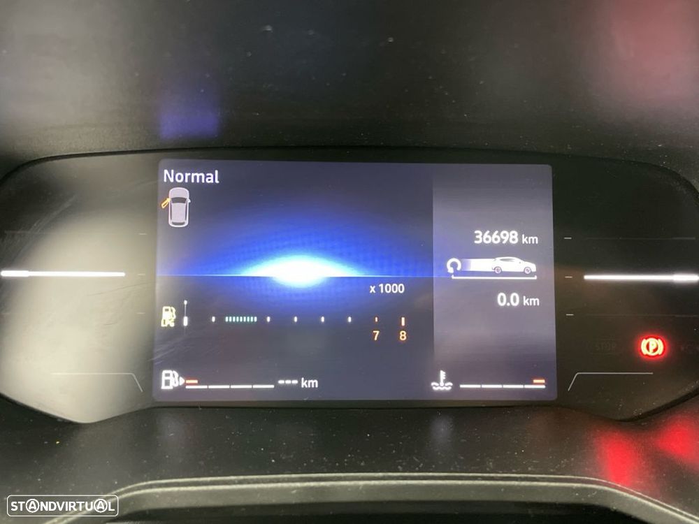 Renault Clio 1.0 TCe Evolution Bi-Fuel — fotografia 9