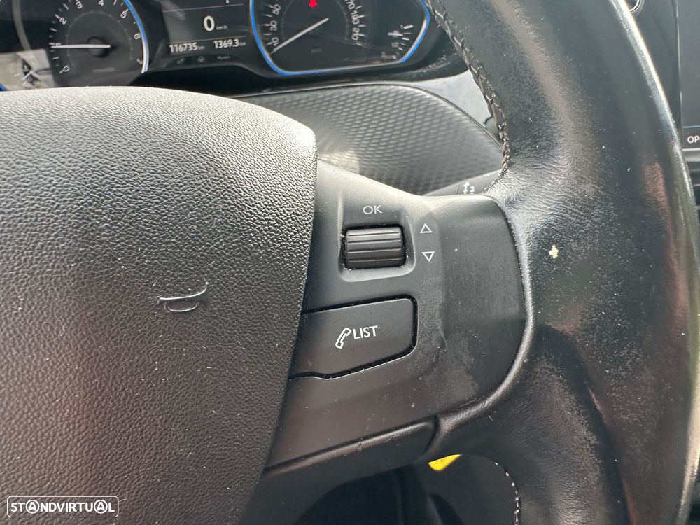 Peugeot 2008 1.2 PureTech Allure EAT6 - 30