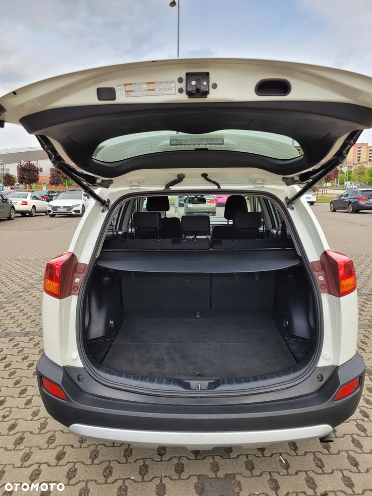 Toyota RAV4 - 10