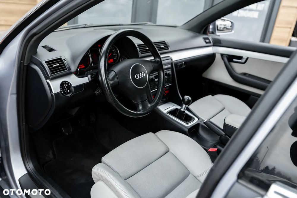 Audi A4 Avant 1.8 T quattro - 19