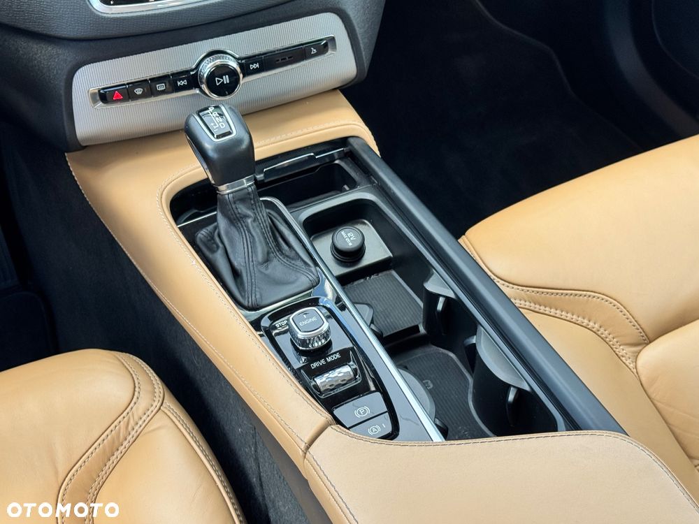 Volvo XC 90 D5 AWD Inscription - 23