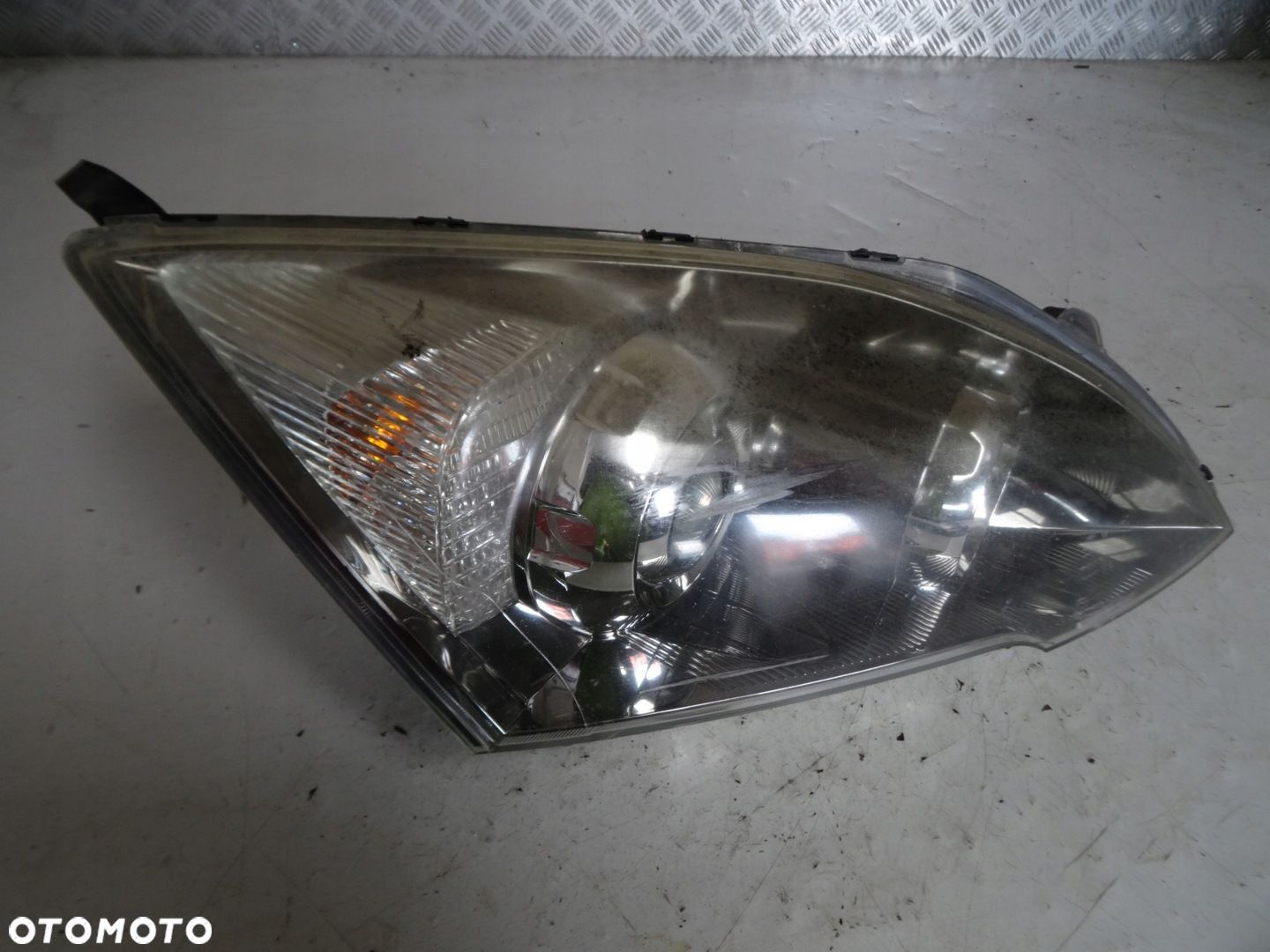LAMPA PRAWY PRZÓD HONDA CRV III USZKODZONA - 1