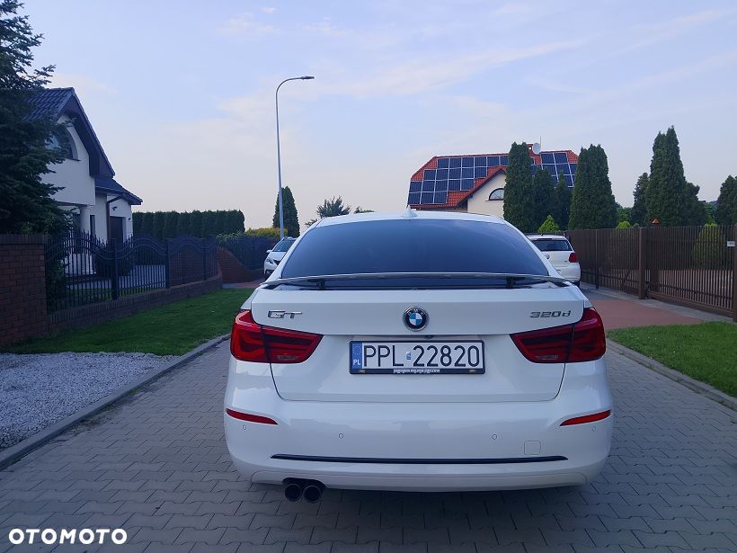 BMW 3GT 320d Sport-Aut Luxury Line - 4
