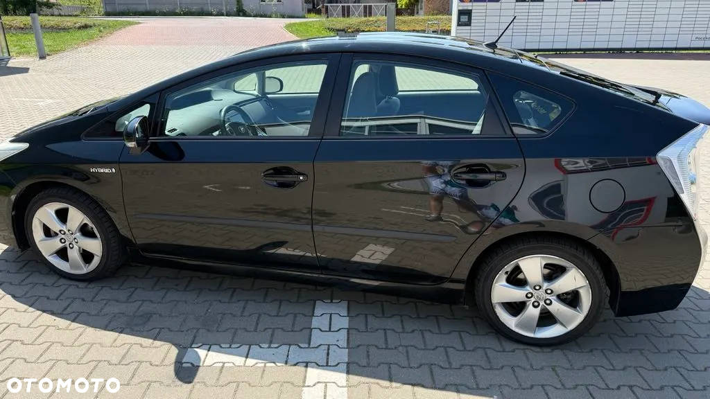Toyota Prius (Hybrid) Comfort - 4