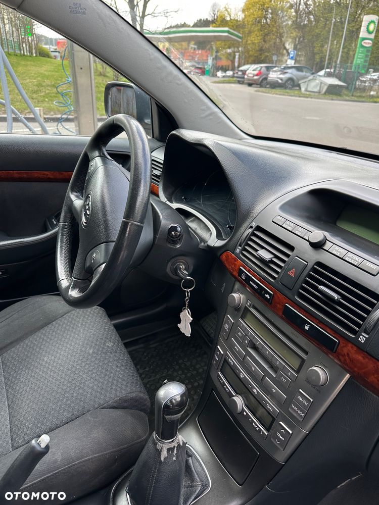 Toyota Avensis 2.0 VVT-i Sol - 13