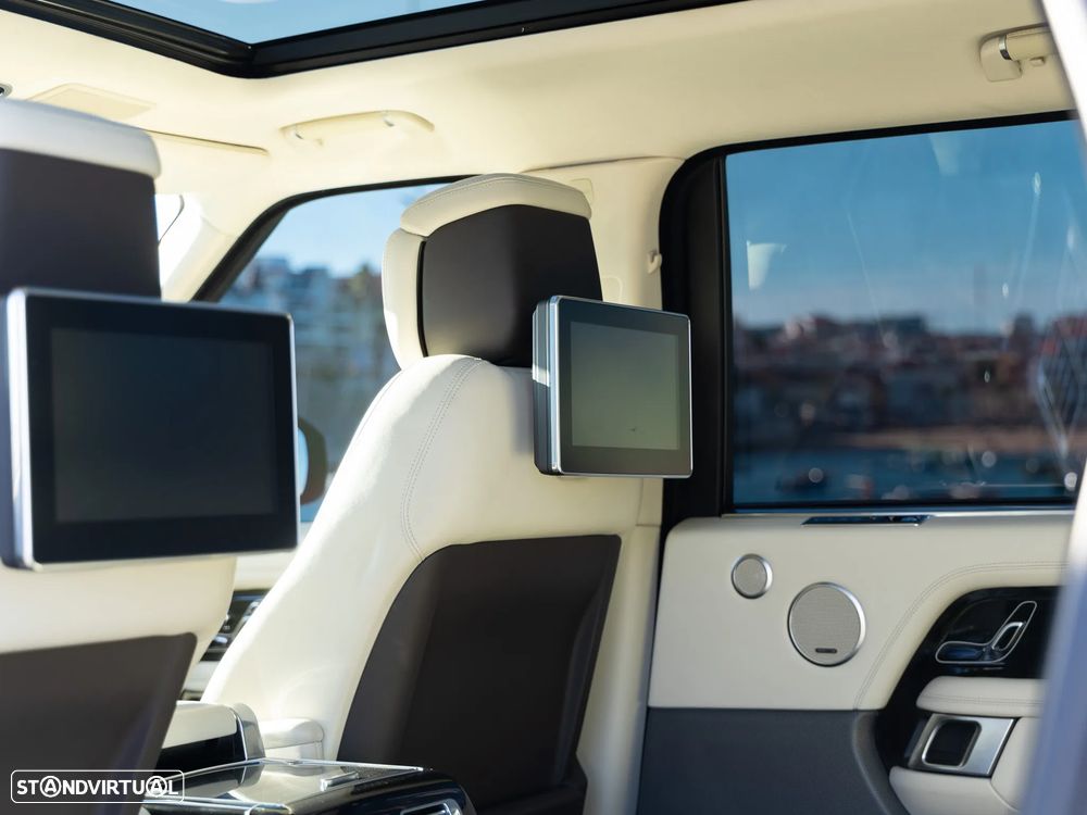 Land Rover Range Rover P400e Plug-in Vogue - 14