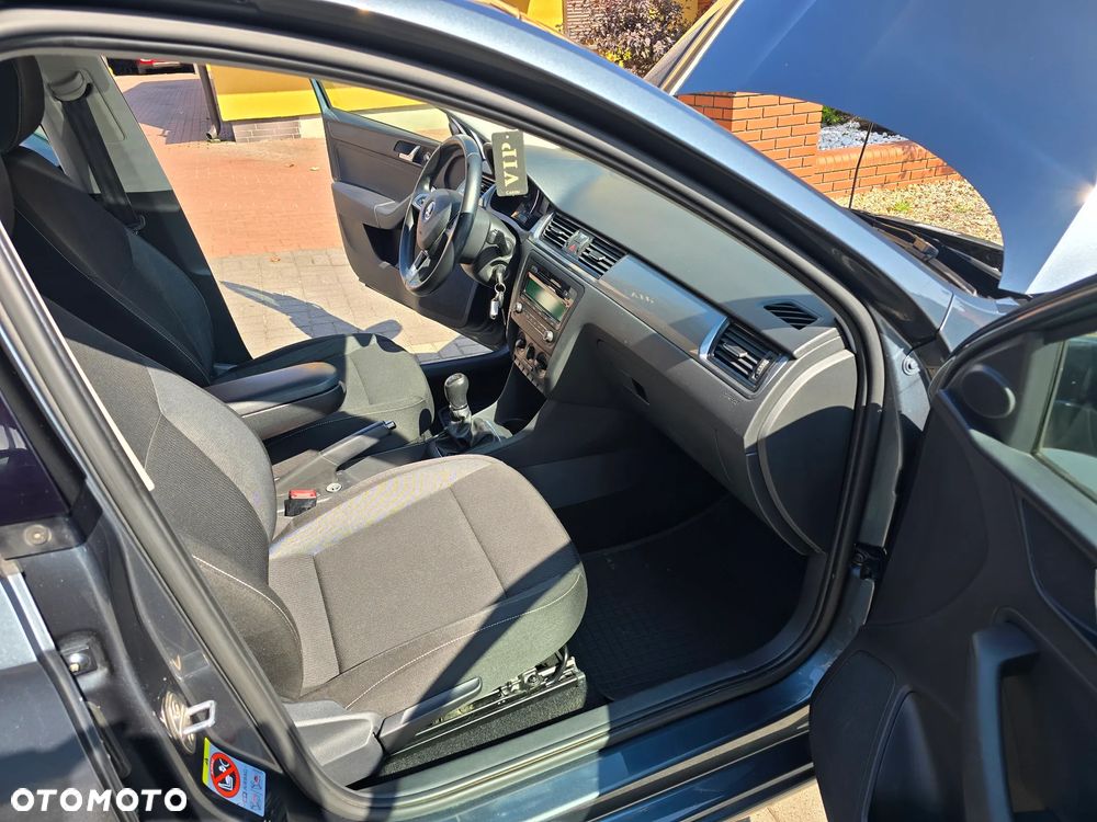 Skoda RAPID 1.2 TSI Ambition - 19